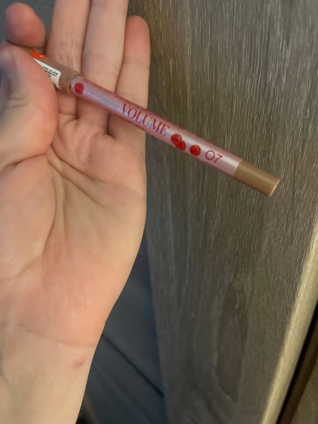 Customer photo review of Ilgnoturīgs lūpu zīmulis Vivienne Sabo Le Grand Volume Lip Pencil