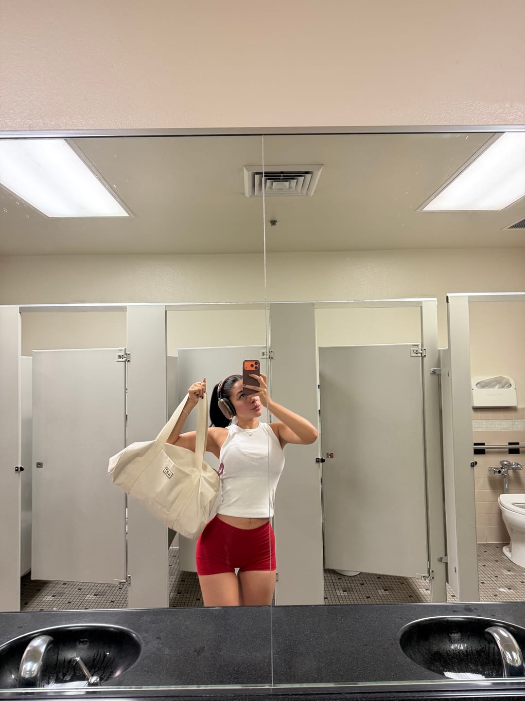 Customer photo review of The Duffle Natural