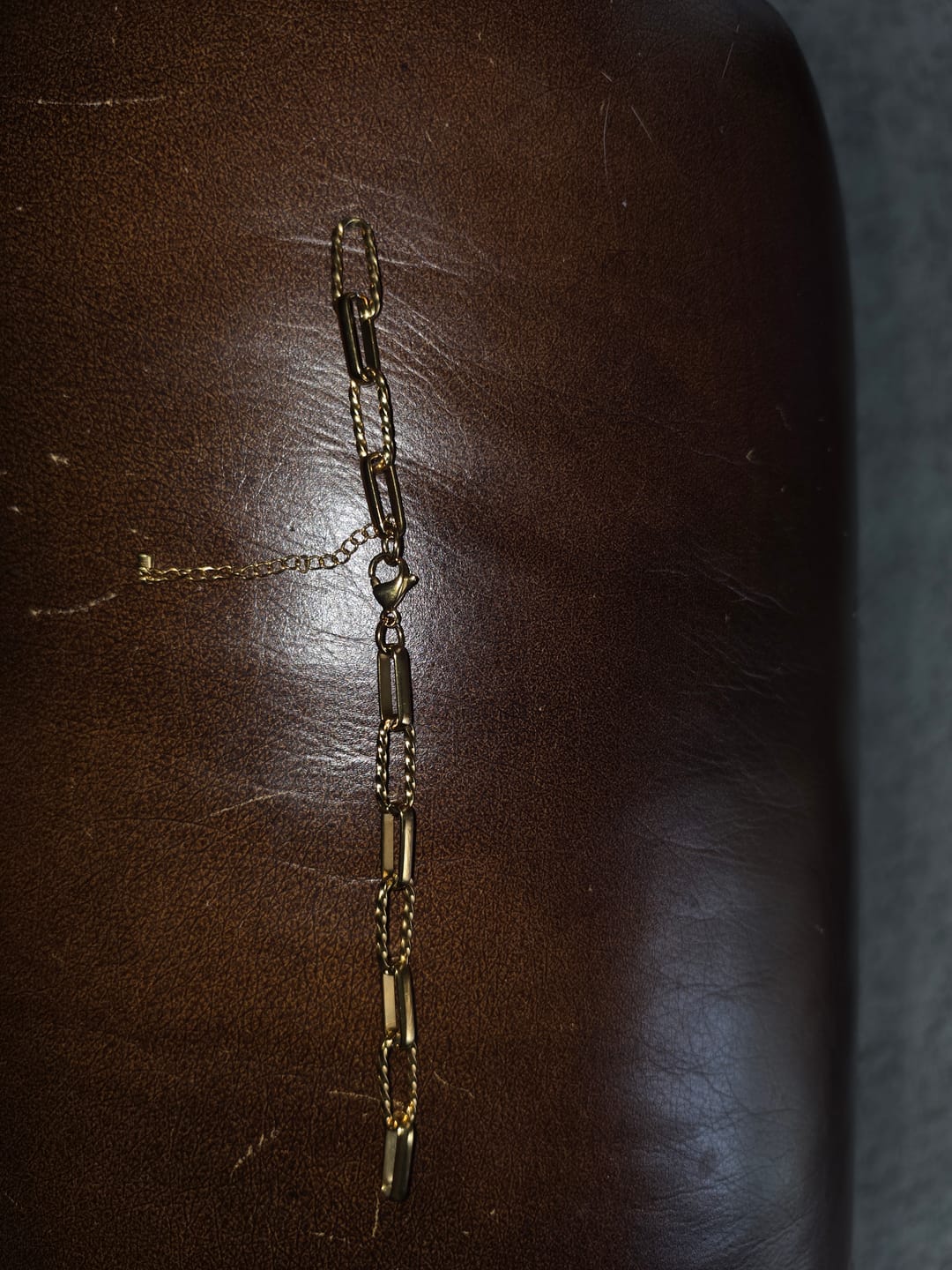 Customer photo review of Jihan Chunky Chain Bracelet
