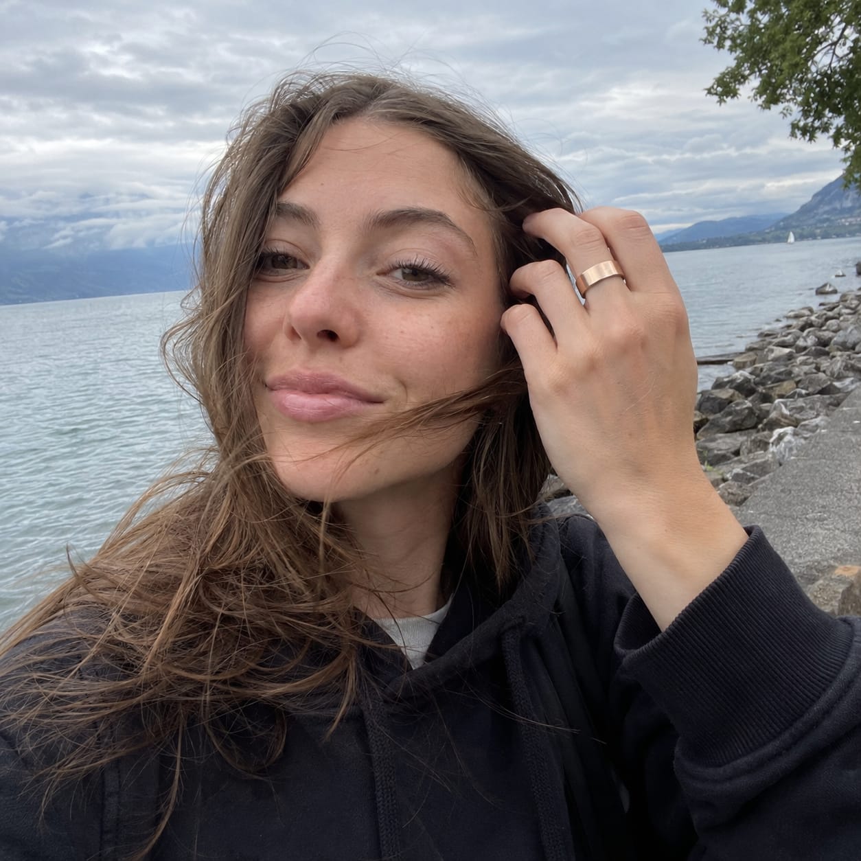 Customer photo review of LumiRing – der Smart Ring, den du gerne jeden Tag trägst