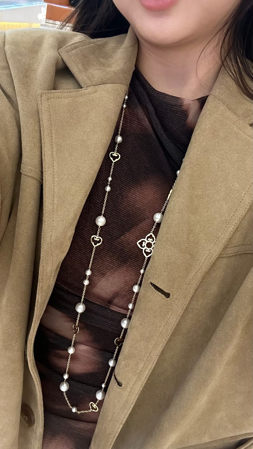 Customer photo review of Classic Sautoir Necklace