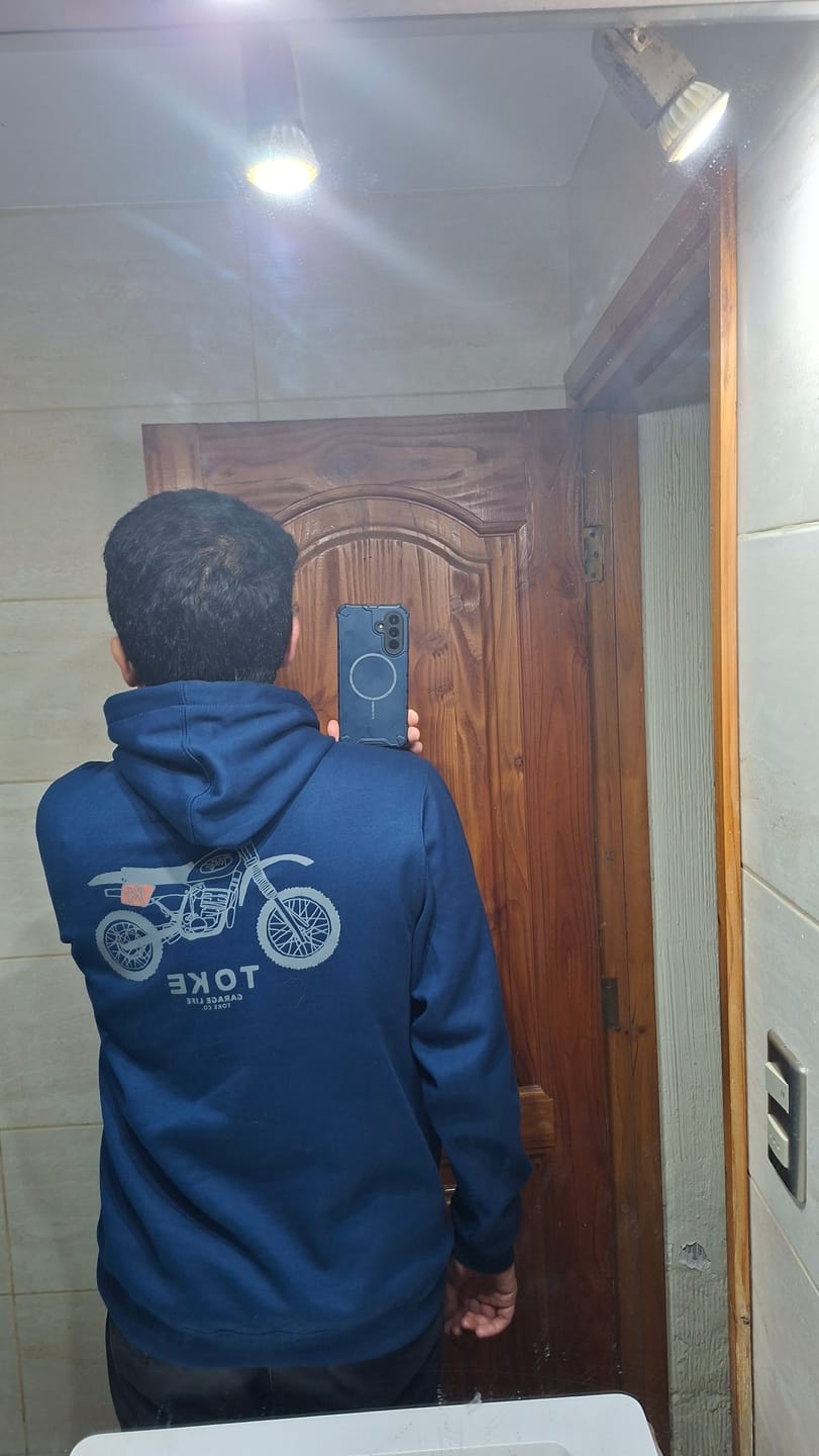 Customer photo review of Poleron Hoodie Azul Hombre Maico