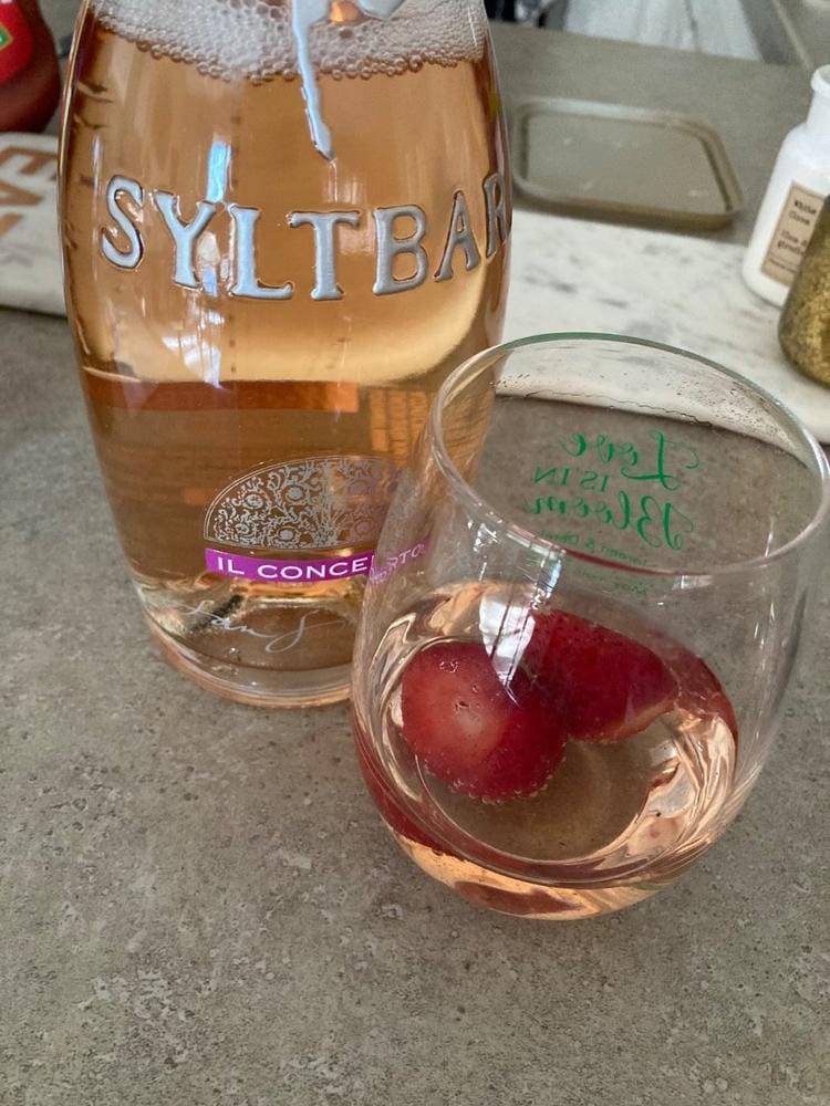 Customer photo review of Mr & Mrs Gift Set