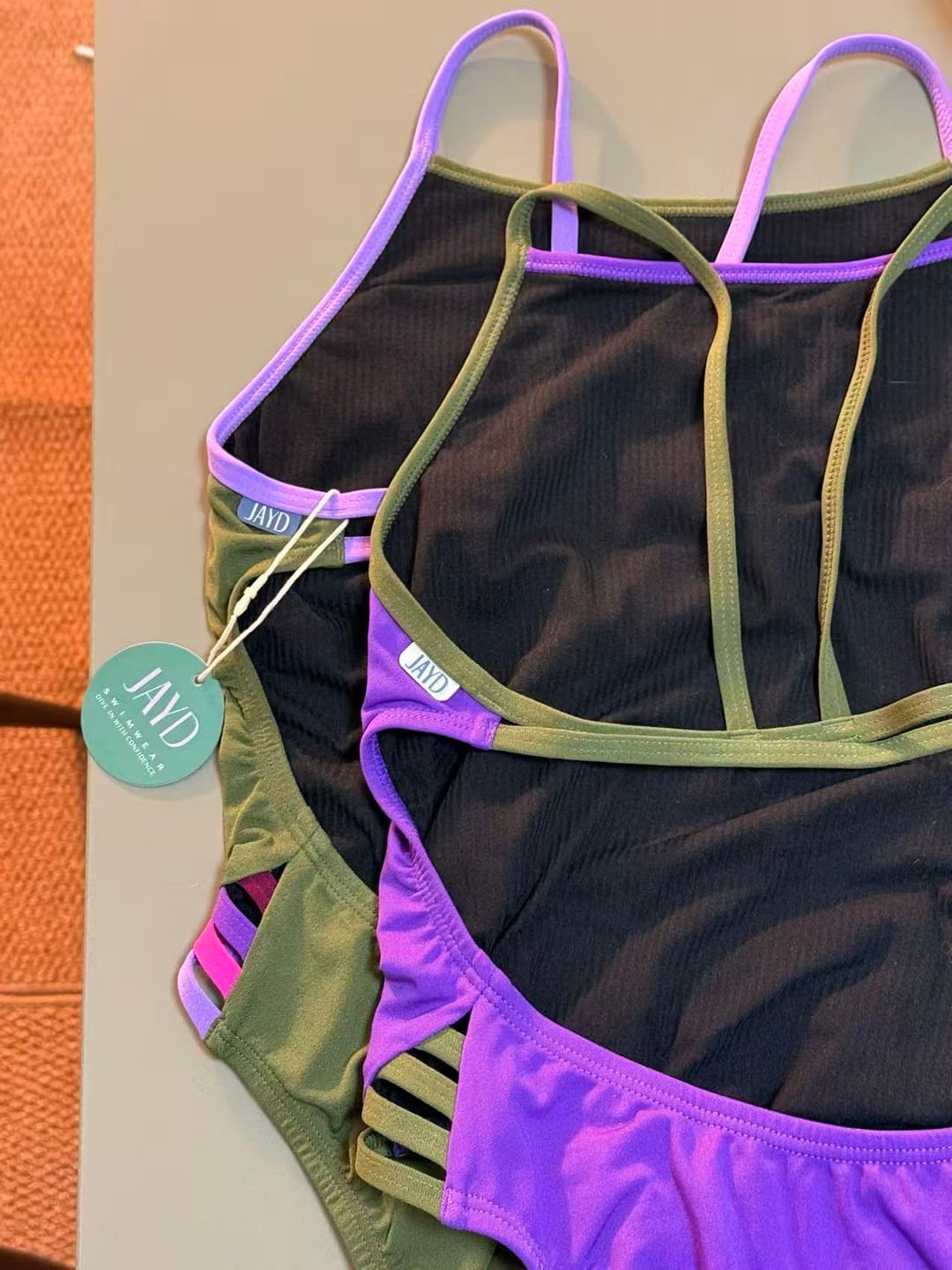 Customer photo review of ZAMBIA ONE PIECE - Olive|Lilac Haze