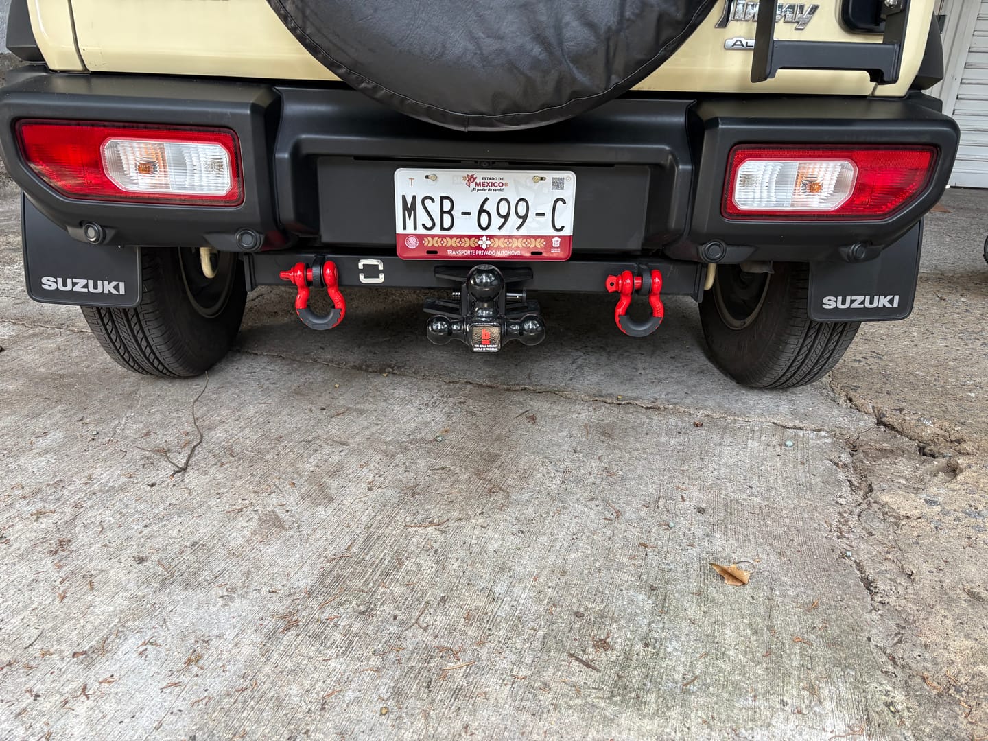 Customer photo review of Tirón de Arrastre Clase III para Suzuki Jimny