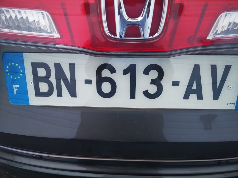 Customer photo review of Plaque auto plexiglass homologuée