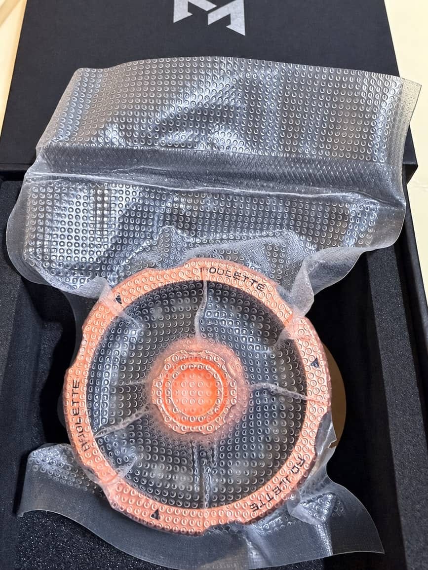 Customer photo review of Metal D20 Decision Spinner