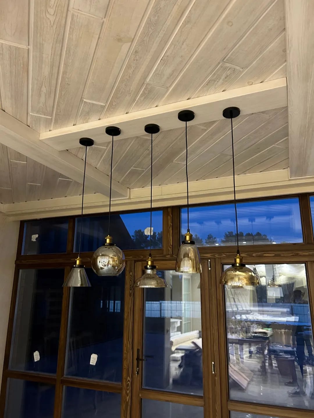 Customer photo review of Grey Pendant Light for Kitchen Island, Vintage Iron Frame, 14-20 cm