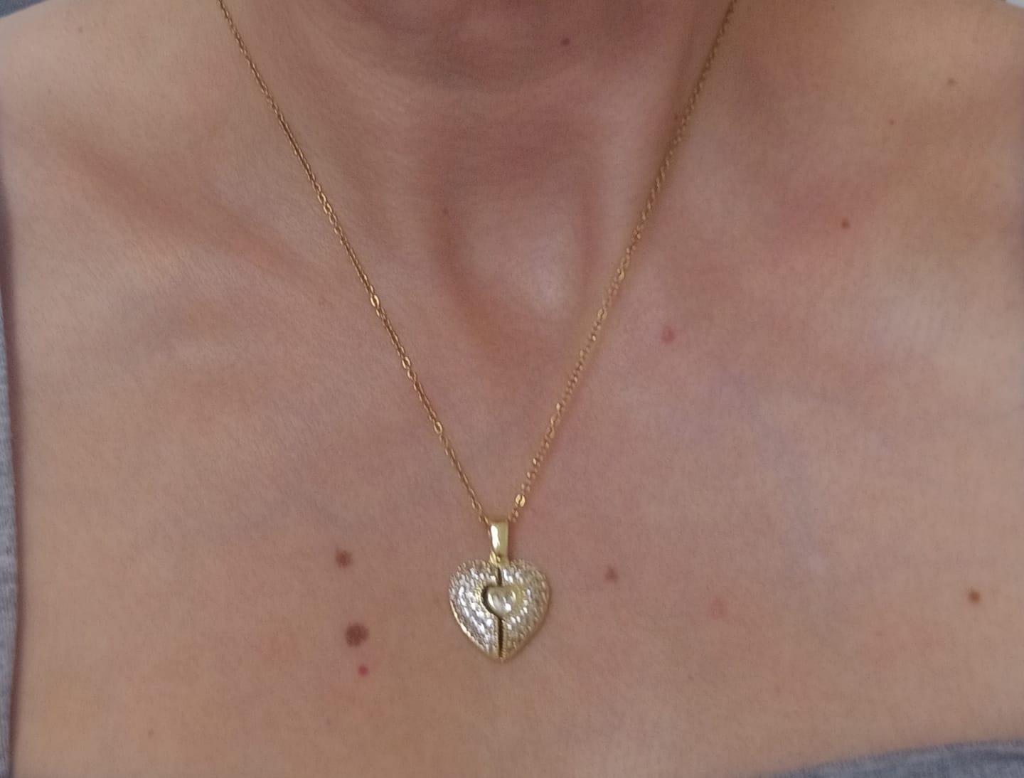 Customer photo review of Collana Cuore Scrigno Personalizzata