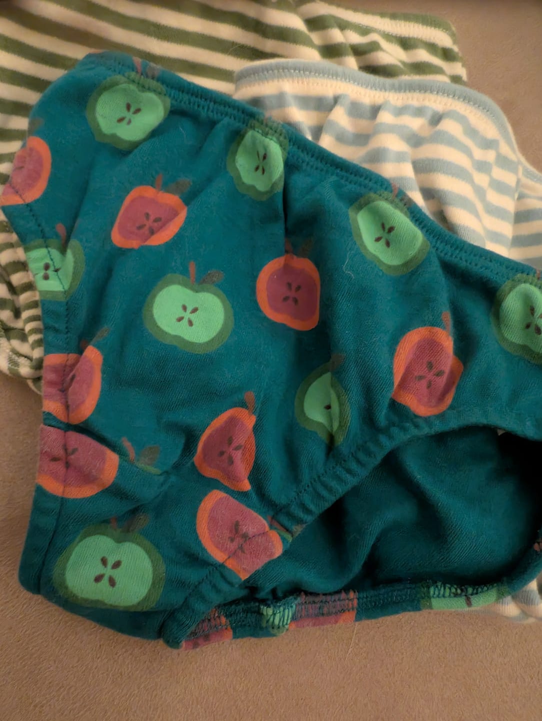 Customer photo review of Apple Picking Organic Underwear Set 3 Pack