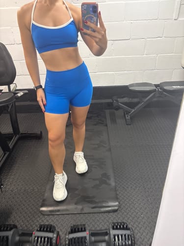 Customer photo review of BOLD 4.5" Performance Short