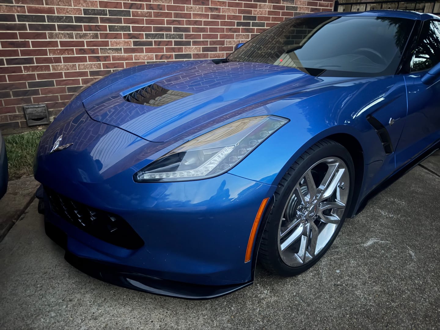 Customer photo review of Corvette C7 Stingray EOS Preformance Package Front Splitter