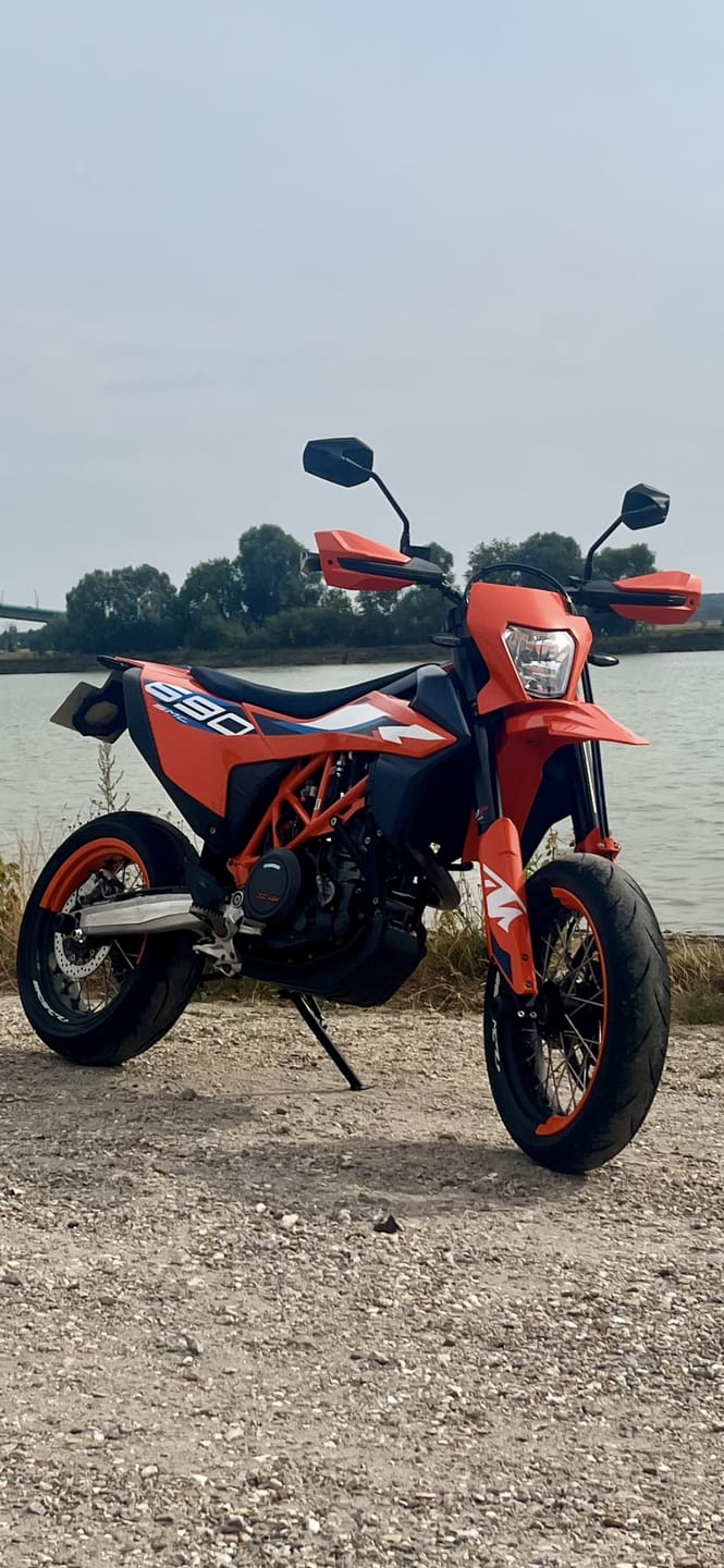 Customer photo review of Stickers Demi-Jantes Bi-ton (50/50 Supermoto)