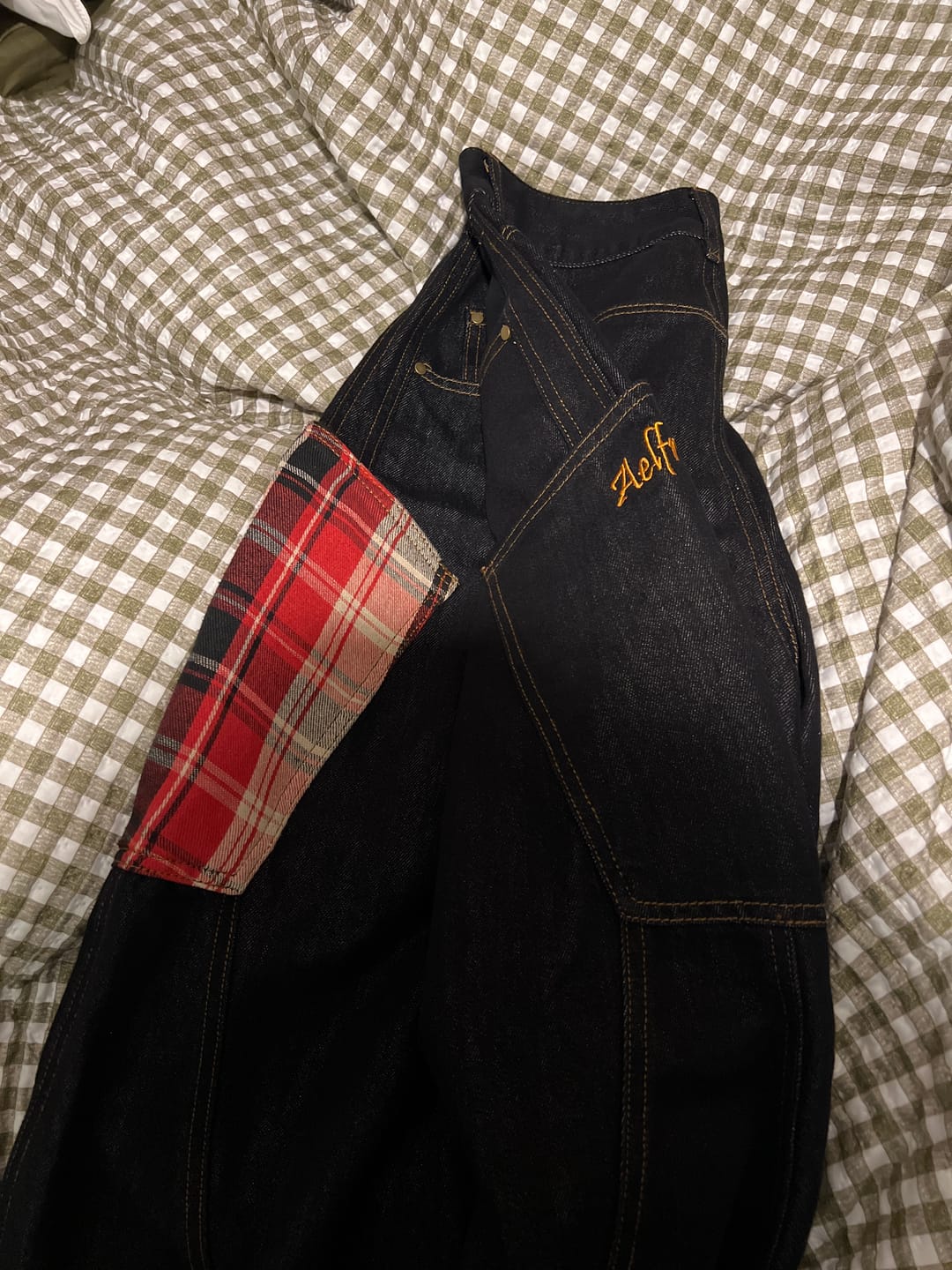Customer photo review of Aelfric Eden BAGGY BARREL Jeans