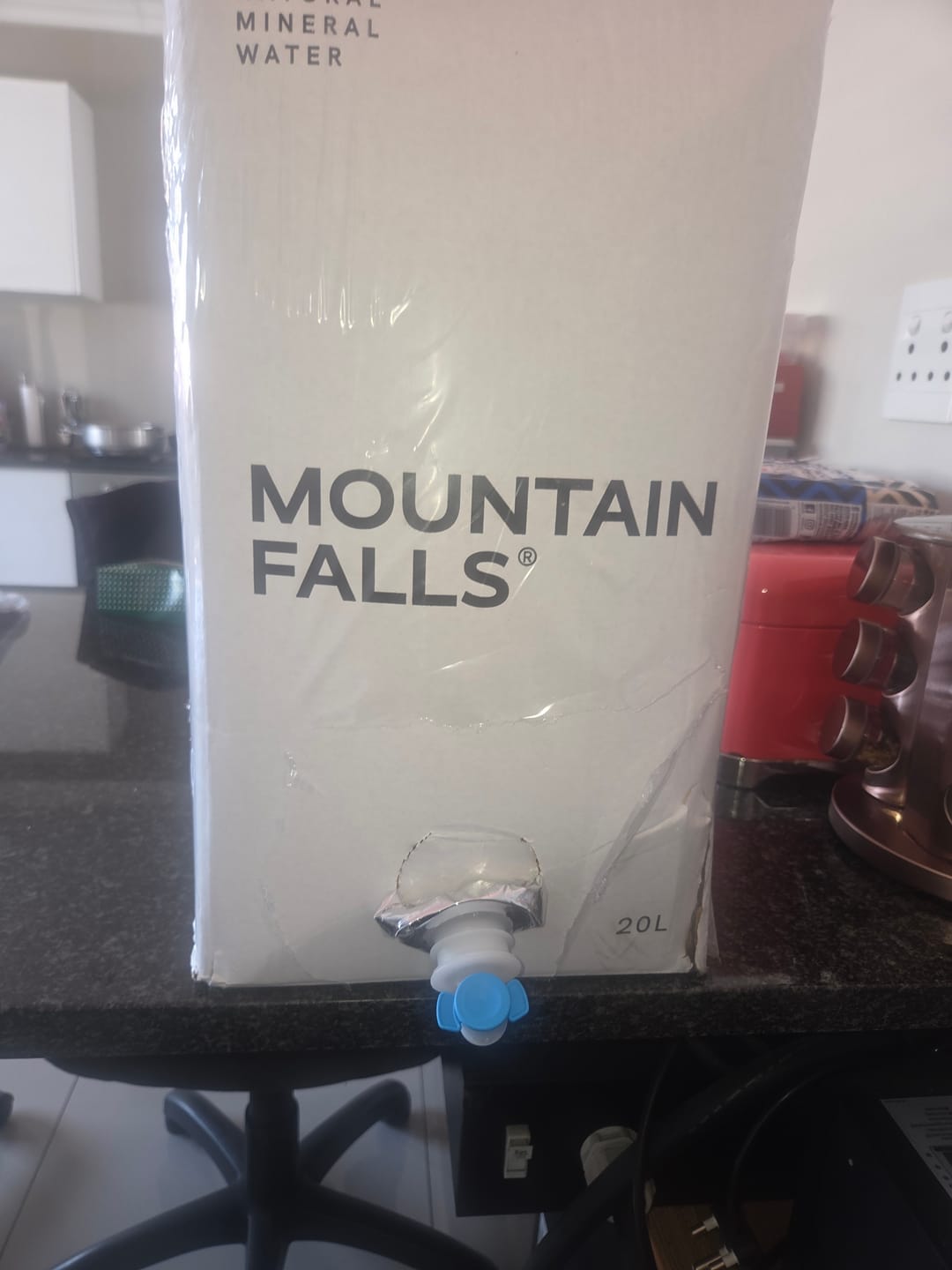 Customer photo review of AcquaBox by Mountain Falls 20L – STILL Mineral Water (on tap Bag-in-Box)