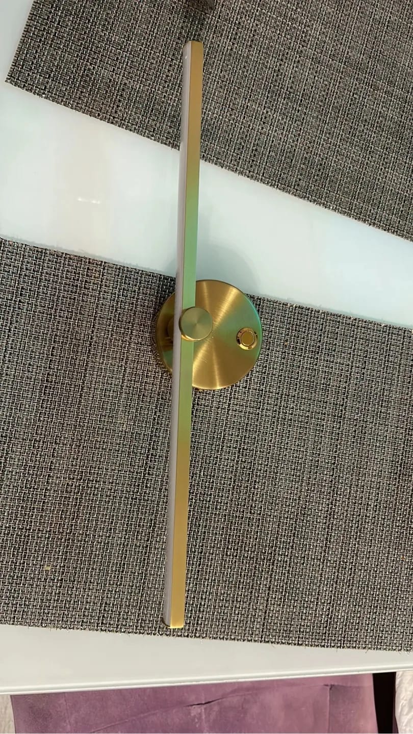 Customer photo review of White Wall Light for Bedroom, 300° Rotating Beam, 41 cm