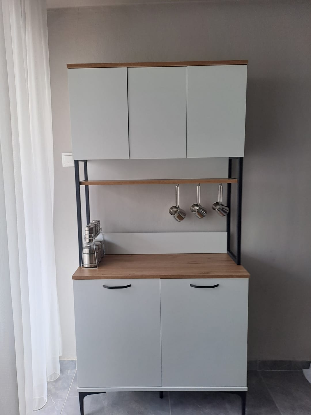 Customer photo review of Rani JE193 Çok Amaçlı Dolap 5 Kapaklı Kiler Mutfak Dolabı Beyaz - Sepet Ceviz