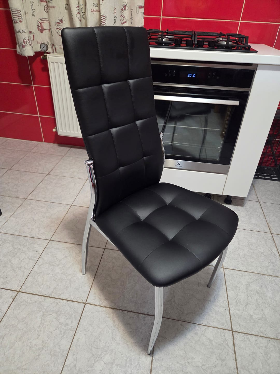 Customer photo review of Scaun K209, negru/crom, piele ecologica/metal, 43x54x101 cm