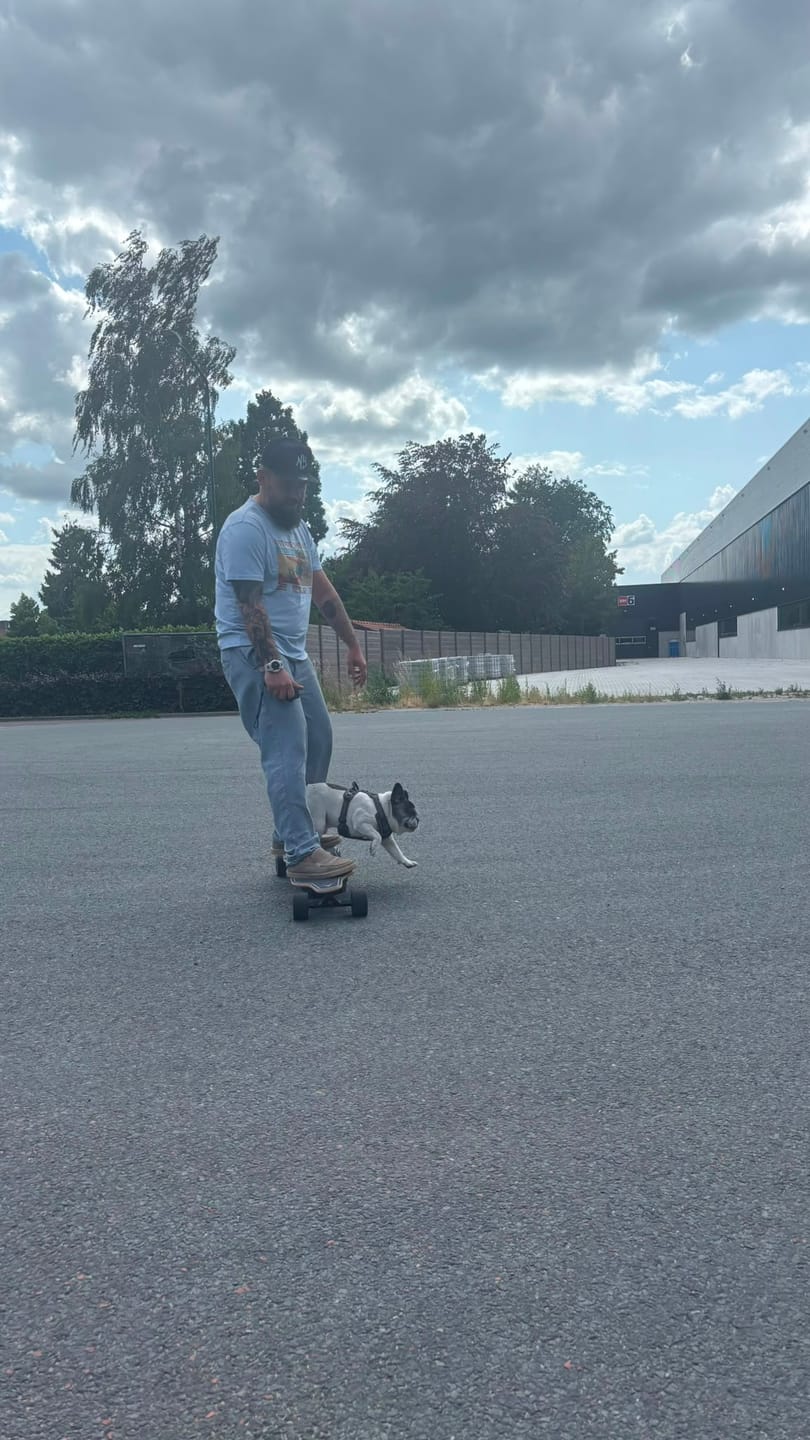 Customer photo review of Backfire G2 Black & G2Z Electric Skateboard with R5s Remote