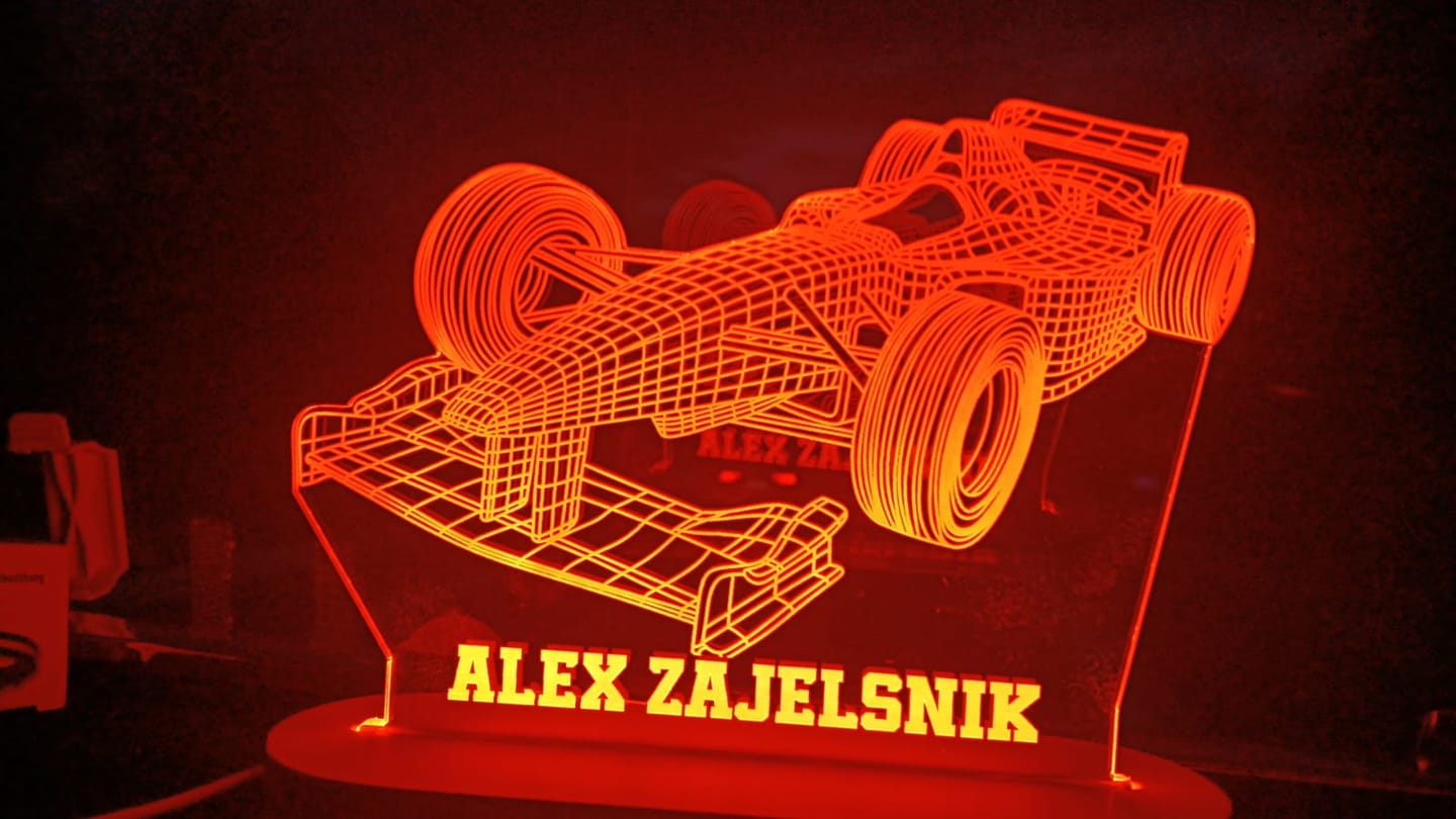 Customer photo review of 3D-Formel-1-Lampe