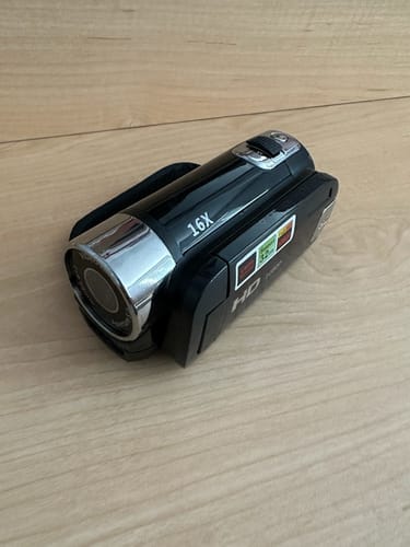 Customer photo review of RetroShot Retro Camcorder