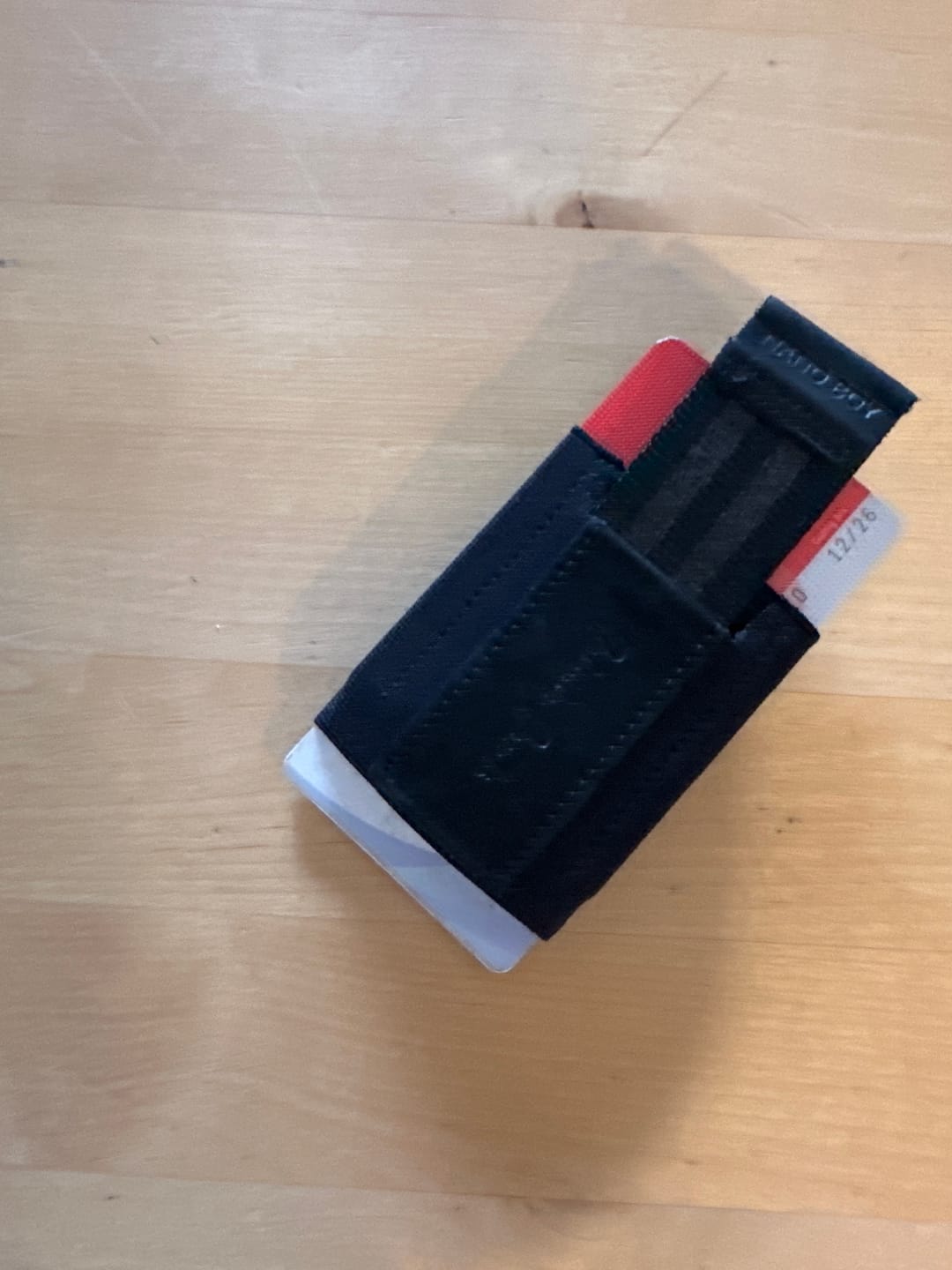 Customer photo review of Nano Boy card holder wallet with small elastic coin pocket