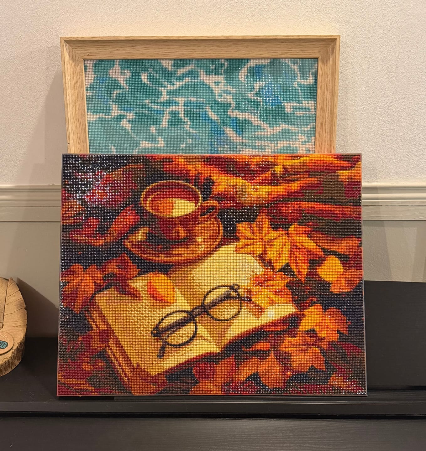 Customer photo review of Broderie Diamant - Thé et livre en Automne 40x50cm toile tendue sur châssis