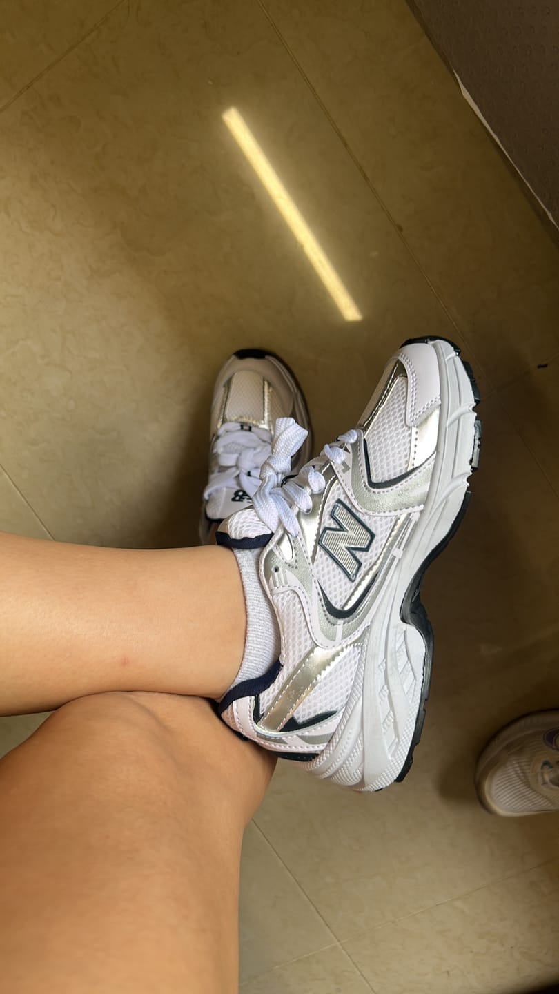 Customer photo review of NEW BALANCE 530