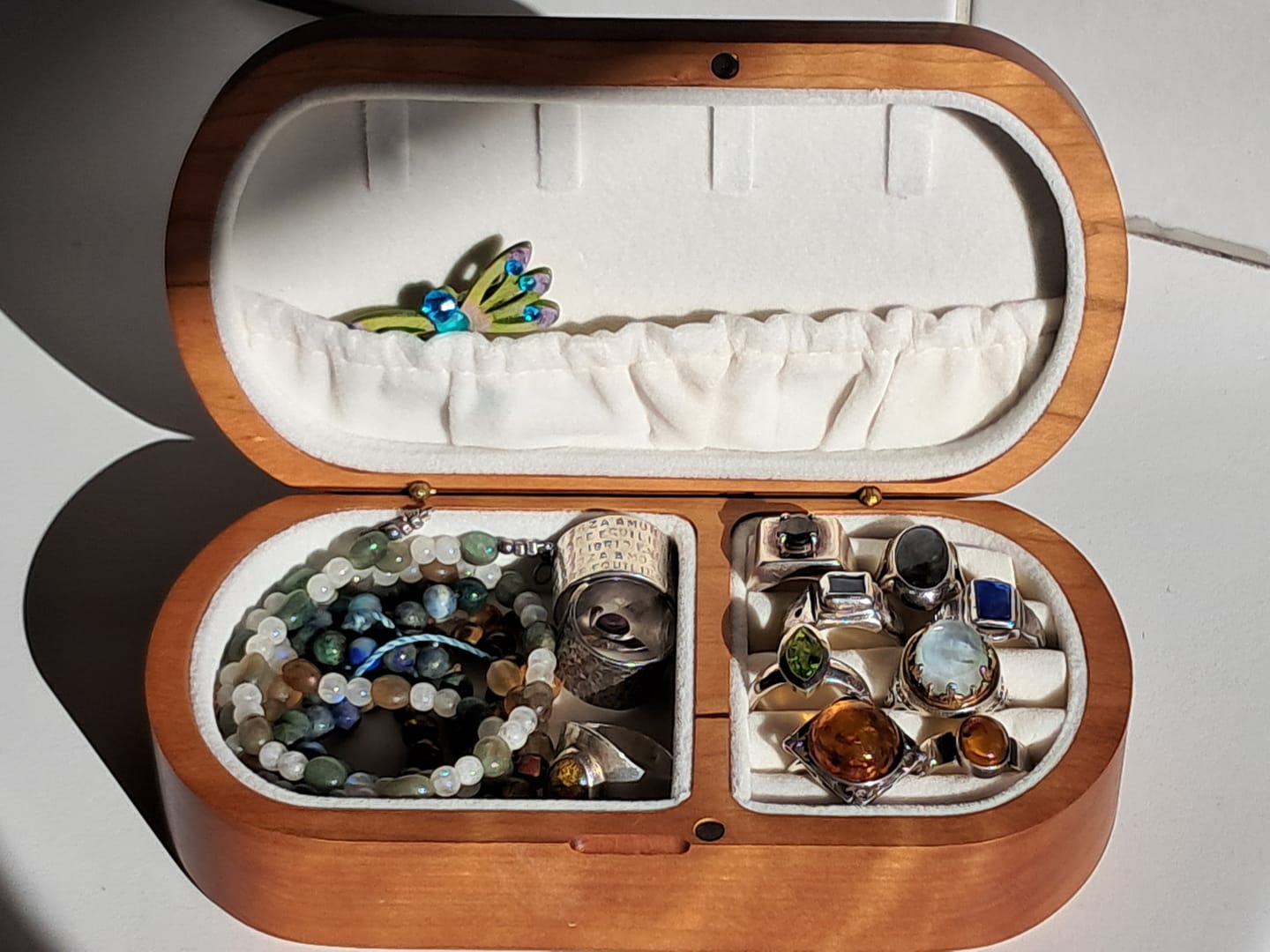 Customer photo review of Dearly Mini Portable Jewelry Box