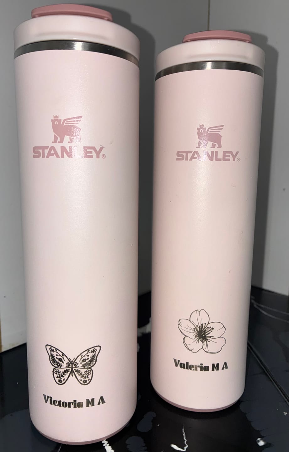 Customer photo review of Botella Térmica Flip Top Mug Rose Quartz | 473 ml