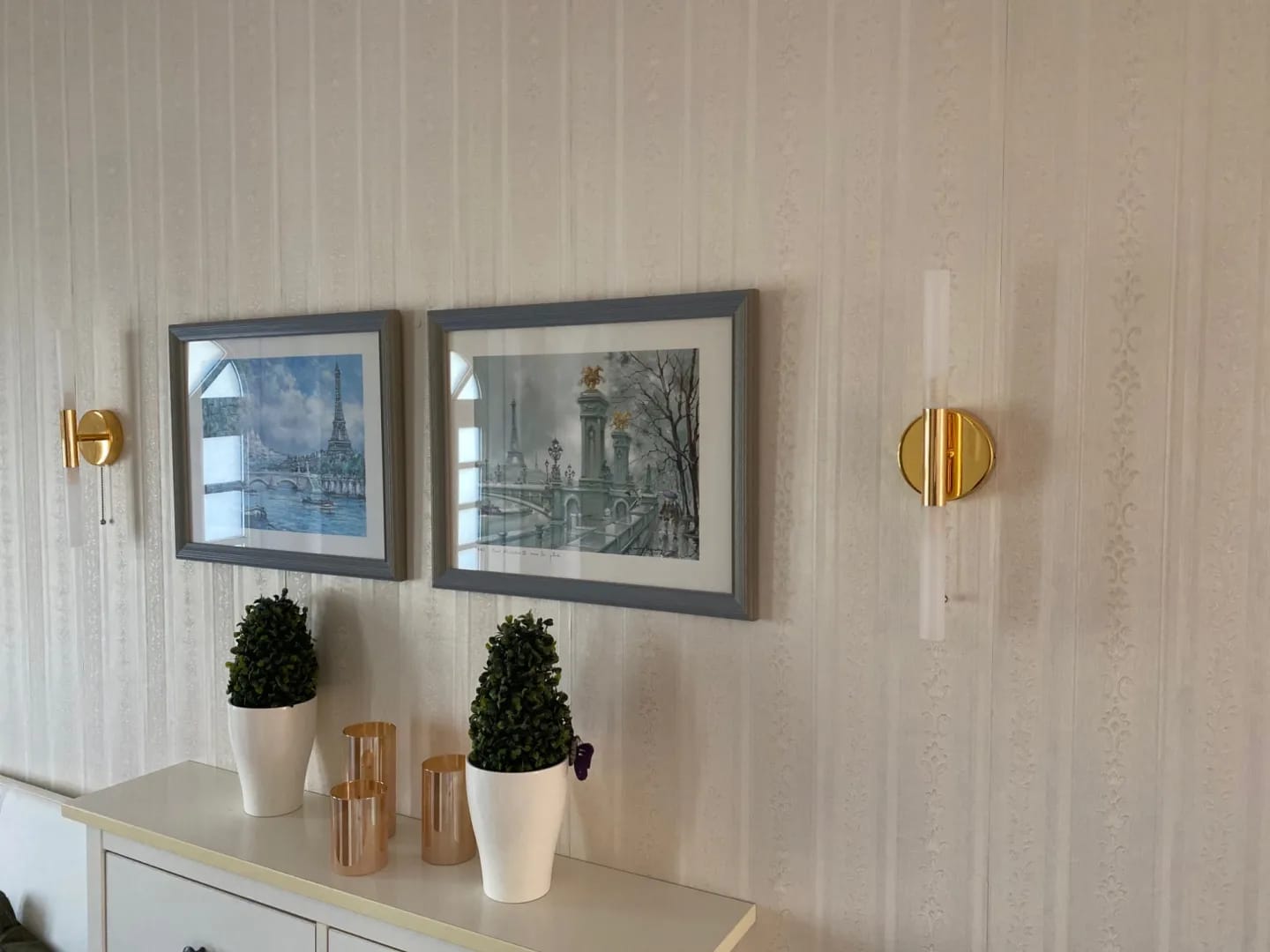 Customer photo review of Gold Wall Light for Living Room, Frosted Acrylic Shade, 40 cm