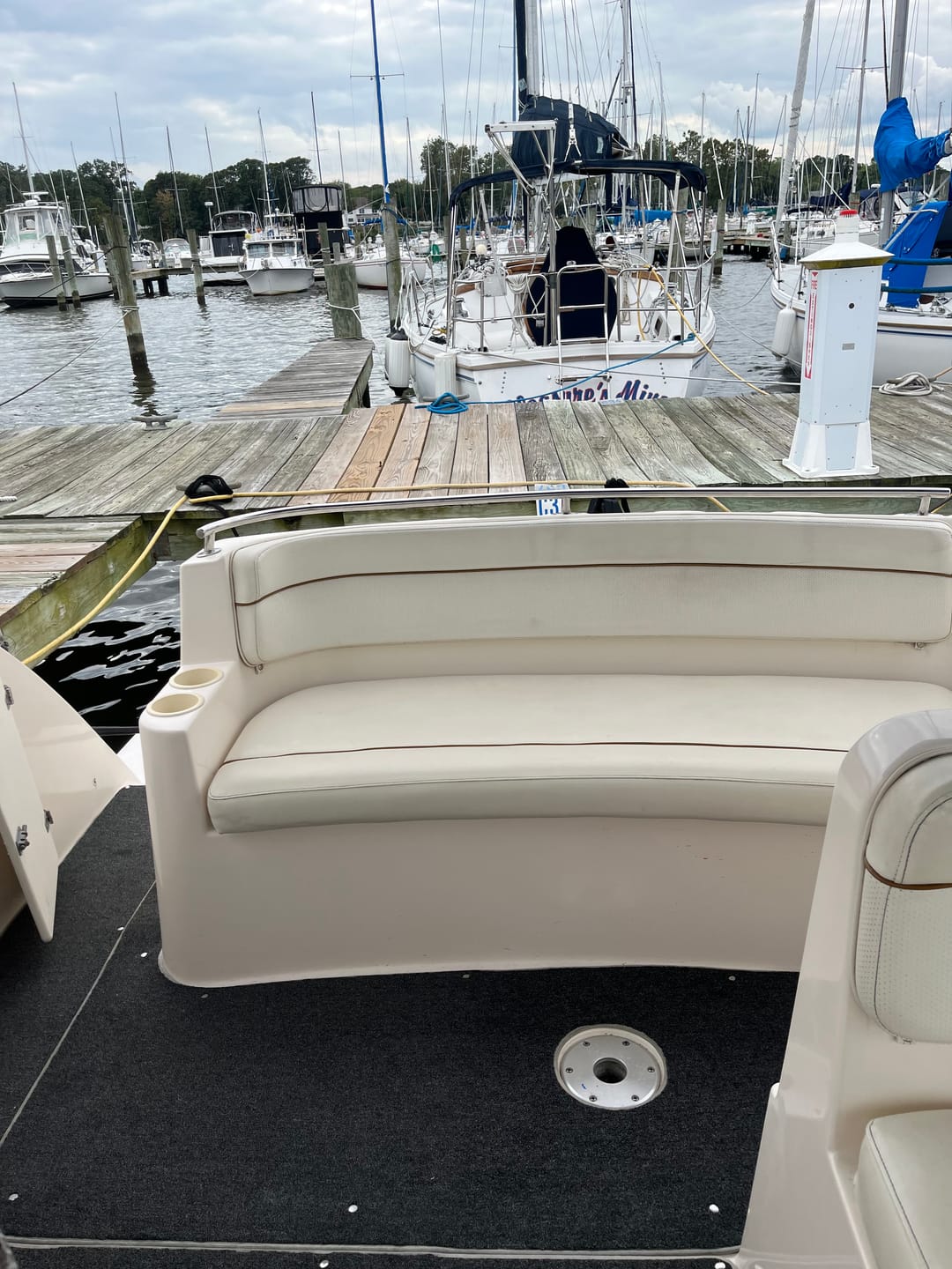 Customer photo review of 2004 Rinker 312 Fiesta Vee Snap in Boat Carpet