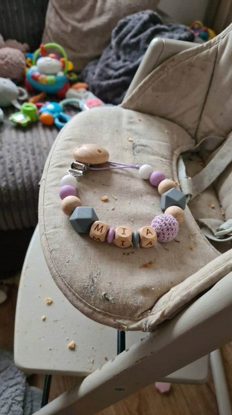 Customer photo review of Schnullerkette mit Namen Koala | Personalisiert Holz Silikon Gravur Baby