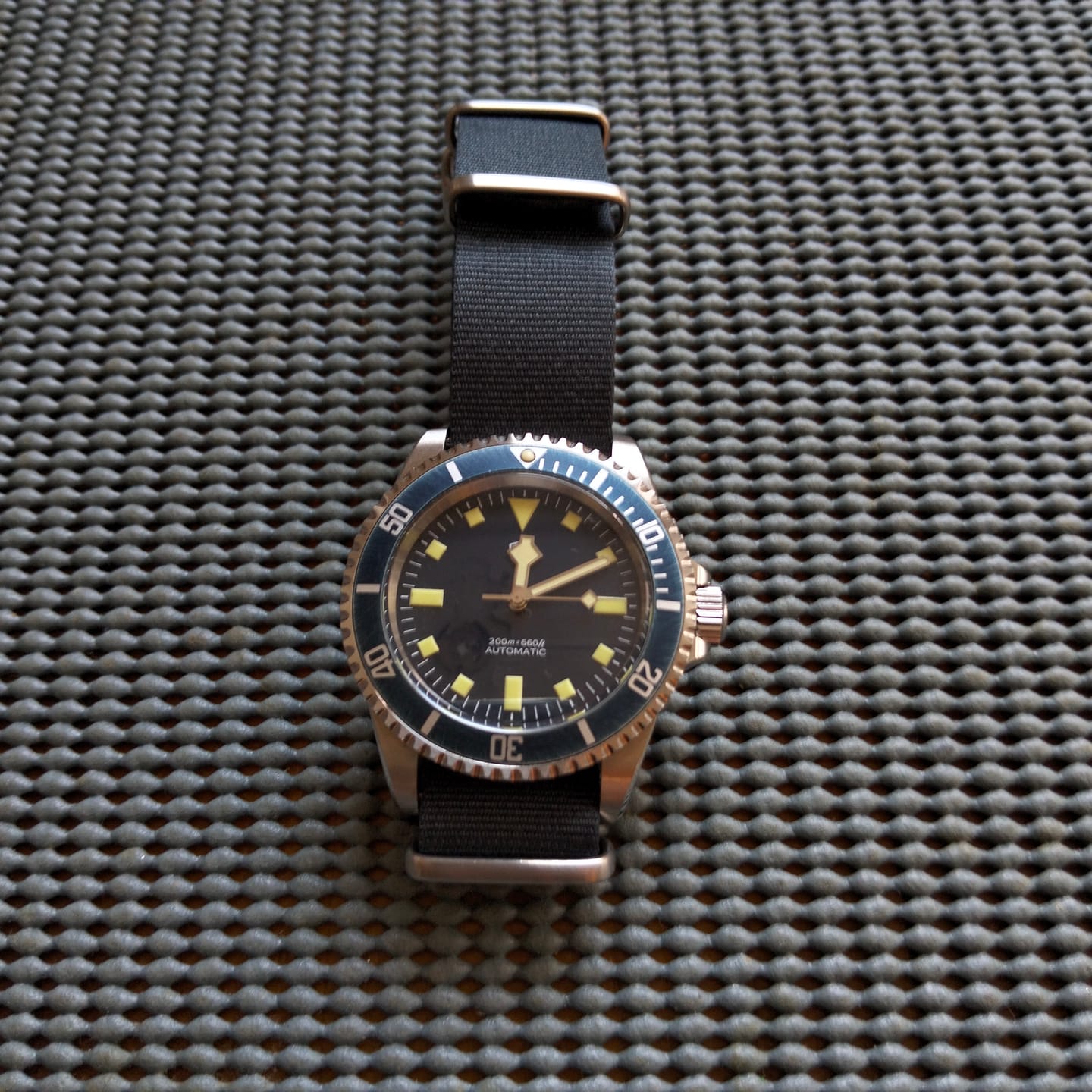Customer photo review of Heat-Welded Plain Color Variant Mafia Strap 18, 20mm