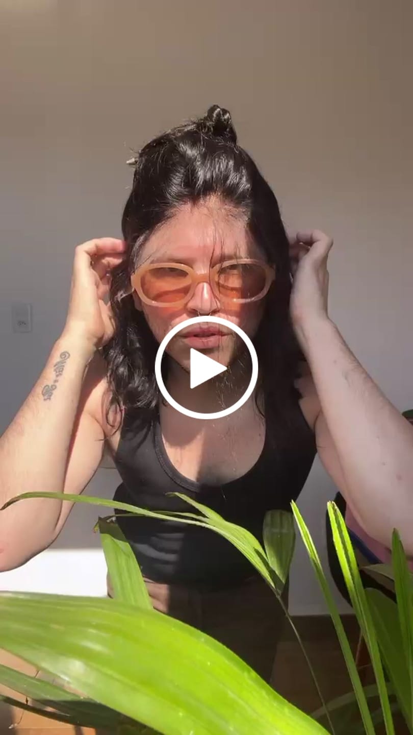 Customer video review of Lace Front Humana HD Núbia Castanho Escuro 35cm - Repartição Livre 13x4
