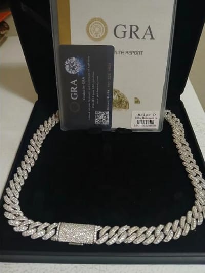 Customer photo review of GL Hand of Fatima Hip Hop Jewelry VVS Diamond Pendant