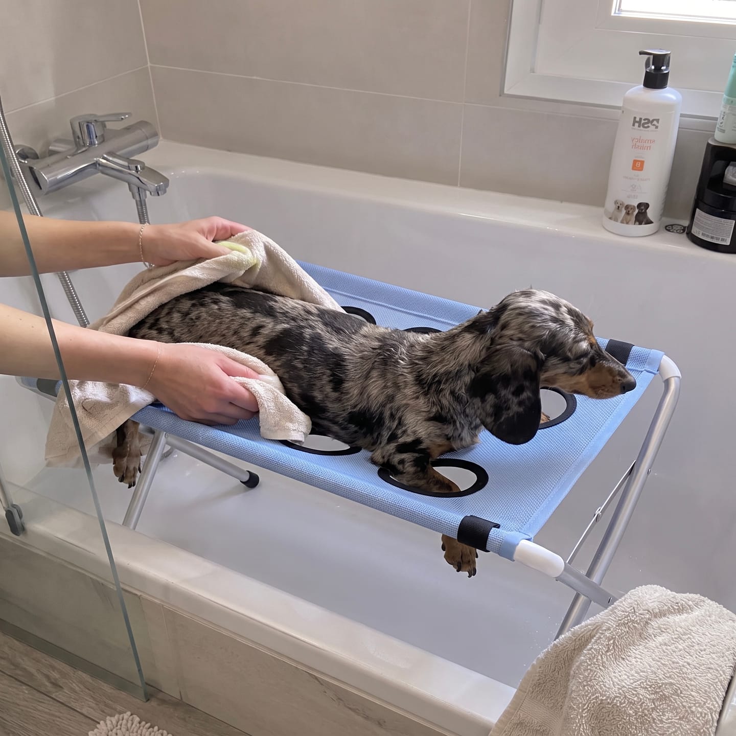 Customer photo review of Hamaca de baño para mascota