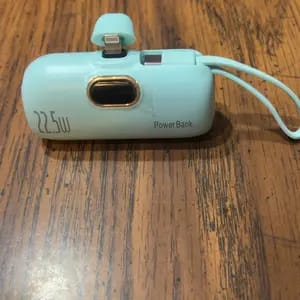 Customer photo review of Caricatore Portatile Compatto 5000mAh Ricarica Rapida 22.5W