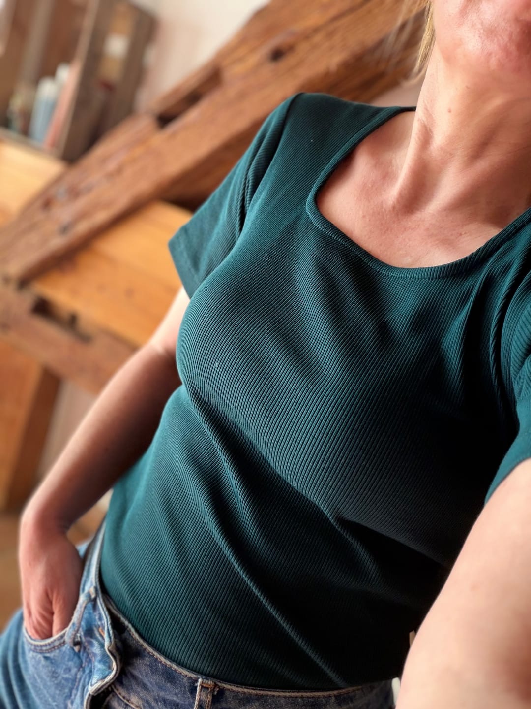 Customer photo review of T-Shirt Rib U Ausschnitt