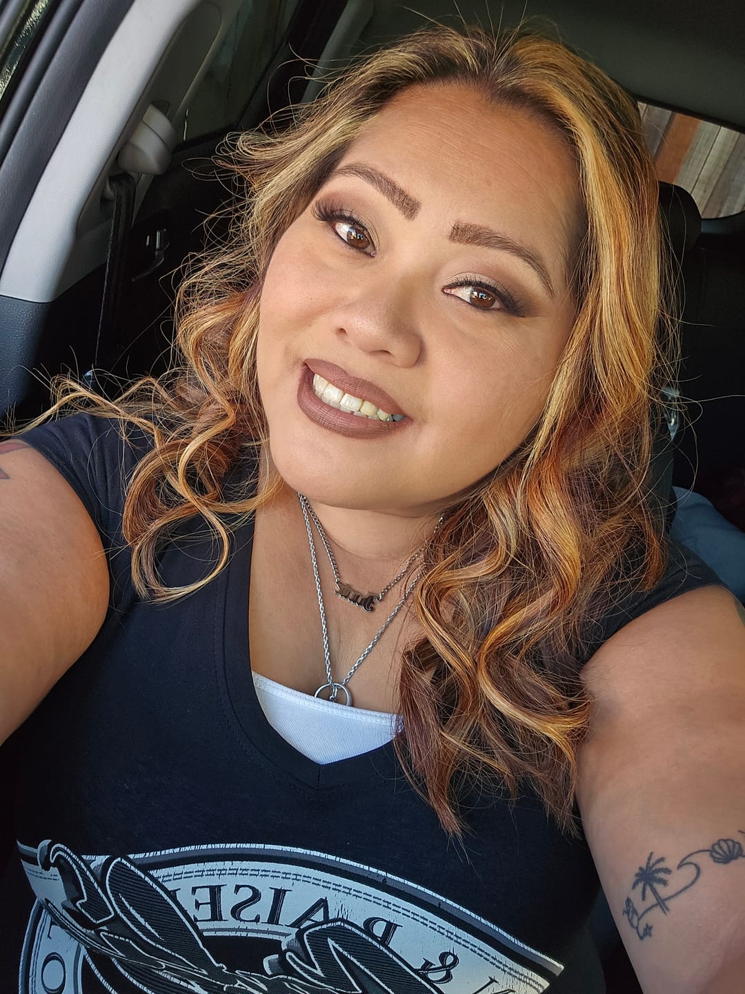 Customer photo review of Gothic Name Necklace w/ Cuban Chain