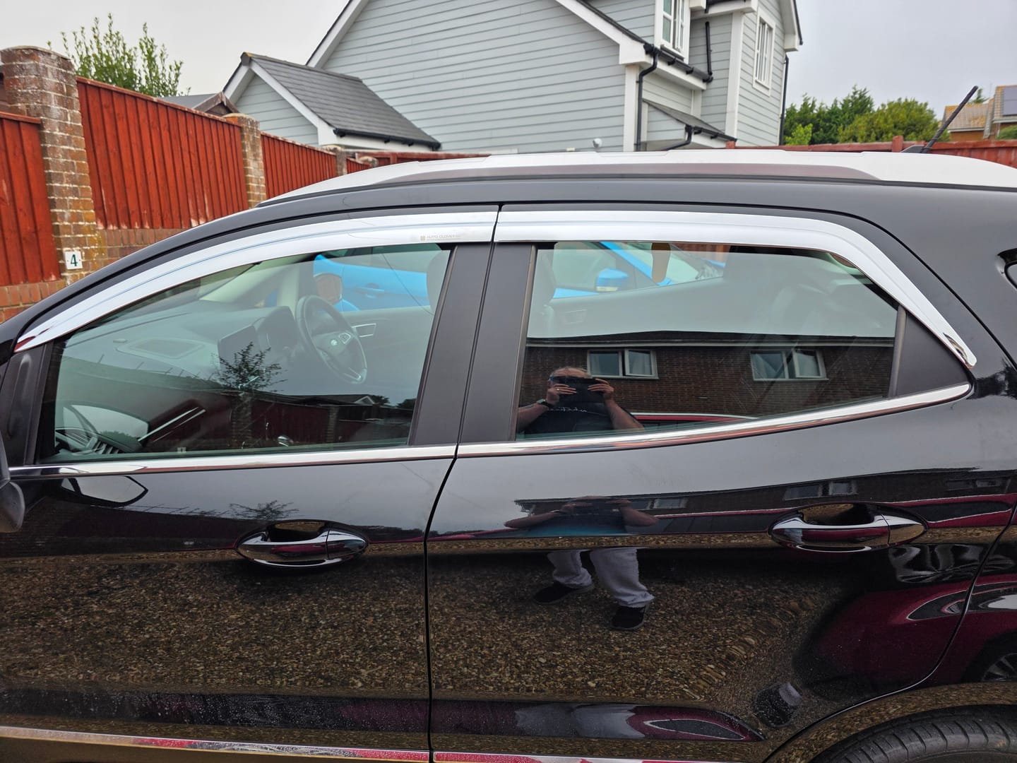 Customer photo review of Auto Clover Chrome Wind Deflectors Set for Ford Ecosport  (4 pieces)