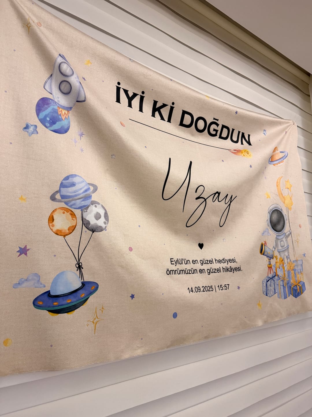 Customer photo review of Kişiselleştirilebilir Uzay Astronot Temalı Doğum Günü Örtüsü (#122)