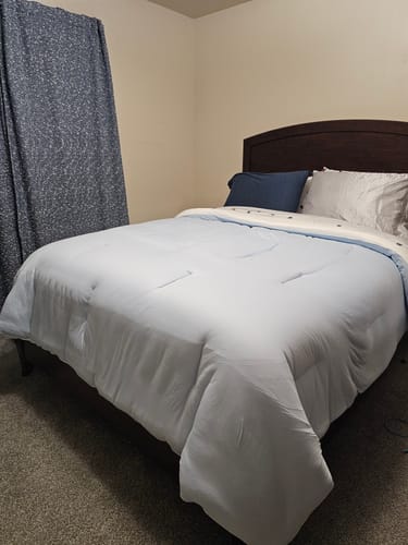Customer photo review of MarshMellow Comforter