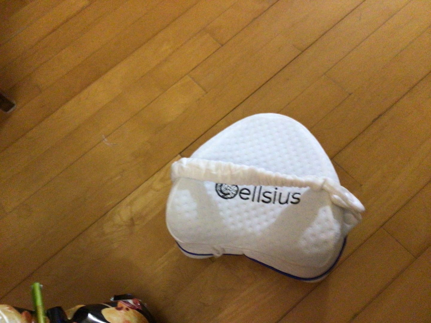 Customer photo review of Coussin Orthopédique Genoux Cellsius - Le secret d'un sommeil sans douleur