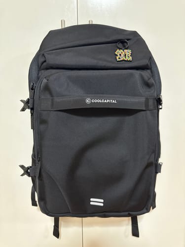 Customer photo review of MOCHILA GOAT Laptop 15.6" Cool Capital Viajes Negra