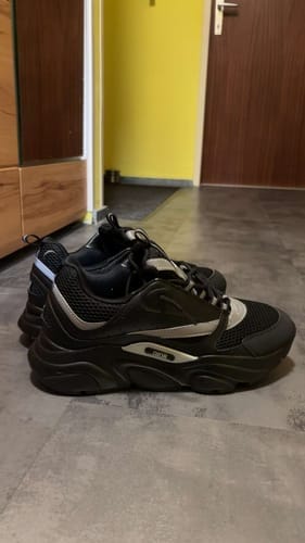 Customer photo review of "B22" Sneaker