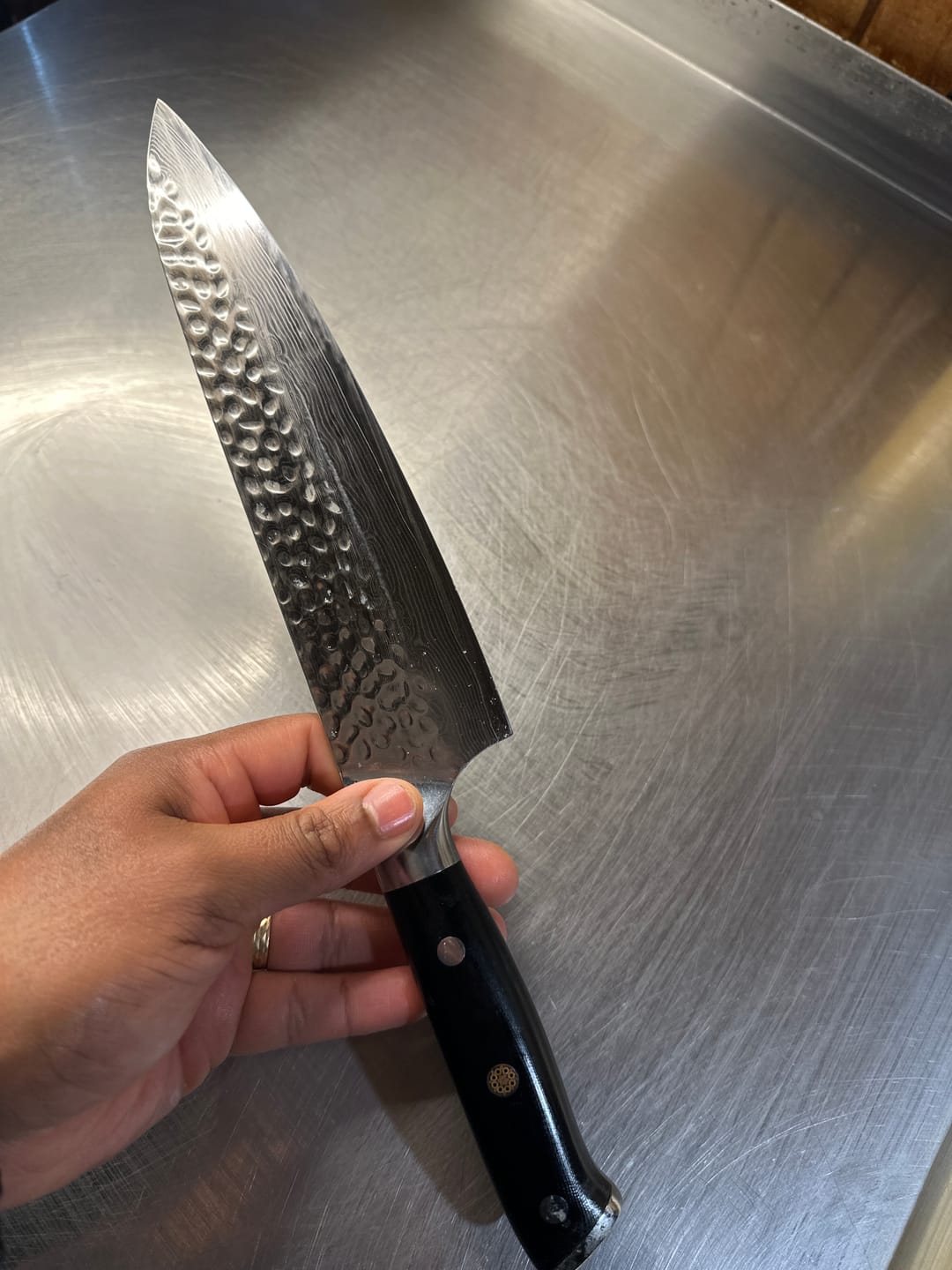 Customer photo review of Cuchillo Martillado Feroz XL Acero Damasco