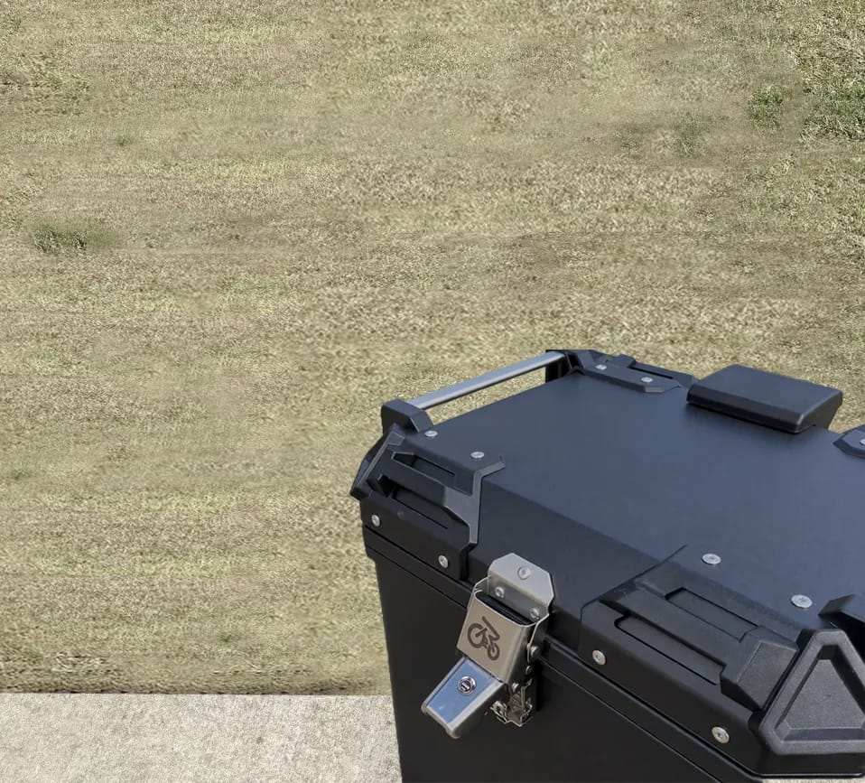 Customer photo review of Roll-Road 36L Rear Trunk/Tail Box
