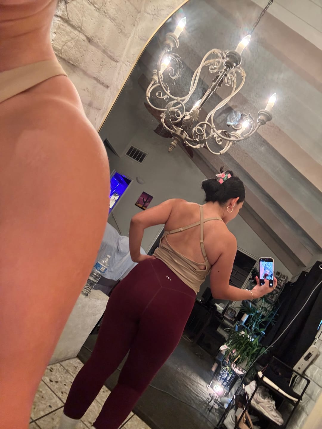Customer photo review of The V Legging Black Cherry