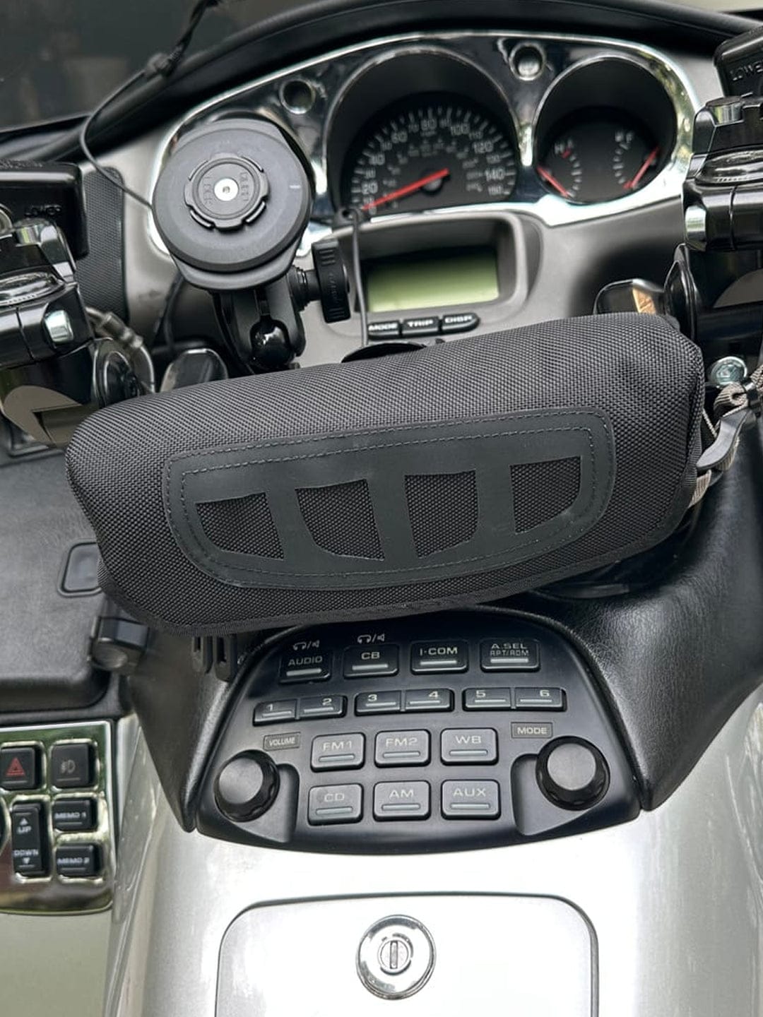Customer photo review of 1L - Explorer Handlebar Bag For Adventure Touring Motorcycle